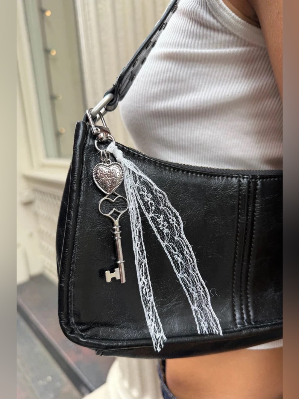 NWT | Brandy Melville | Heart Keychain || 🩶🗝️